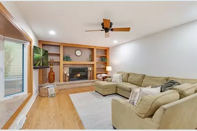 [Address not provided], Deerfield, IL 60015 - Photo 14