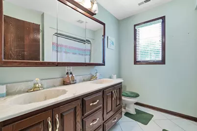 10 S Hampton Court, Crete, IL 60417 - Photo 16