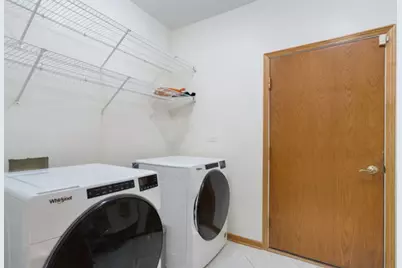 945 Kingston Street, Wheaton, IL 60187 - Photo 20