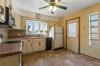 2240 S 9th Avenue, North Riverside, IL 60546 - Photo 8