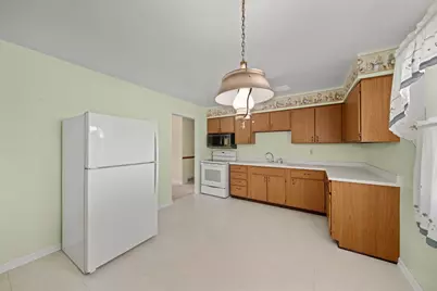 2045 Gabriel Avenue, Zion, IL 60099 - Photo 4