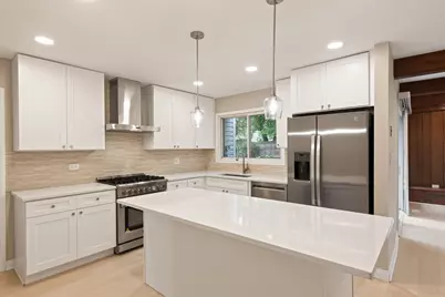 1340 Newcastle Lane, Hoffman Estates, IL 60169 - Photo 10