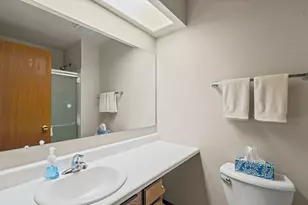 1410 W Partridge Ln, Arlington Heights, IL 60004 - Photo 20