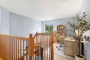 2156 Yale Cir, Hoffman Estates, IL 60192 - Photo 12