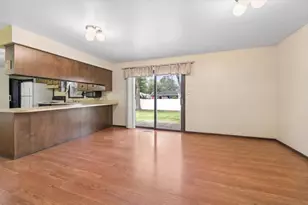 2021 Glenwood Ave, Joliet, IL 60435 - Photo 8