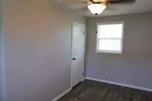 145 E Spaulding Ave, Clifton, IL 60927 - Photo 10