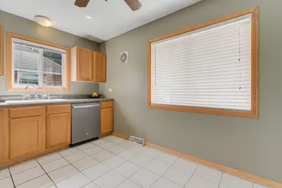 2808 S 10th Avenue, Broadview, IL 60155 - Photo 6