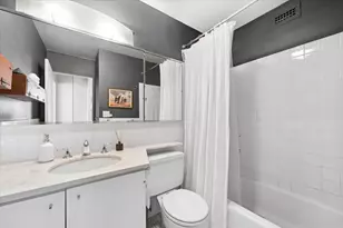 5455 N Sheridan Rd, Chicago, IL 60640 - Photo 12