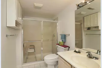 891 Central Avenue #219, Highland Park, IL 60035 - Photo 6