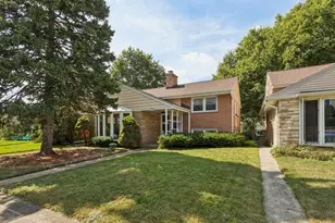 7920 Kenneth Ave, Skokie, IL 60076 - Photo 1
