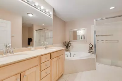 2700 Summit Drive #309, Glenview, IL 60025 - Photo 18