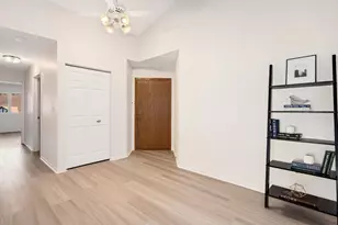 524 Banyon Lane, La Grange, IL 60525 - Photo 2