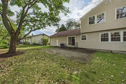 848 Clohesey Drive, Buffalo Grove, IL 60089 - Photo 14