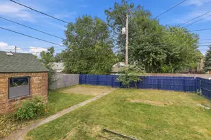 9427 S St Louis Ave, Evergreen Park, IL 60805 - Photo 22