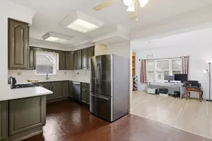 9427 S St Louis Ave, Evergreen Park, IL 60805 - Photo 6