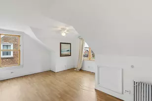 9427 S St Louis Ave, Evergreen Park, IL 60805 - Photo 16