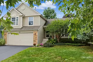 195 Meadow Lakes Blvd, Aurora, IL 60504 - Photo 1
