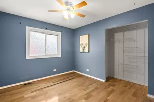 199 W Hillside Dr, Round Lake, IL 60073 - Photo 8
