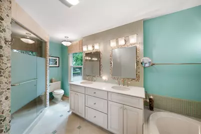1170 Green Knolls Drive, Buffalo Grove, IL 60089 - Photo 16
