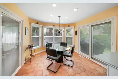 1170 Green Knolls Drive, Buffalo Grove, IL 60089 - Photo 10