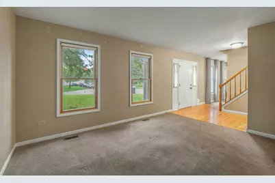 5481 Parkside Court, Gurnee, IL 60031 - Photo 6