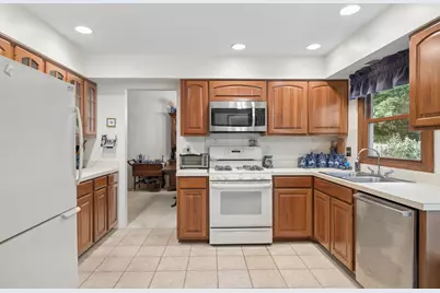 4153 Cumnor Road, Downers Grove, IL 60515 - Photo 6