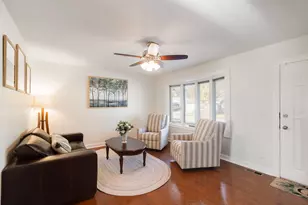 844 Voyager Dr, Bartlett, IL 60103 - Photo 2