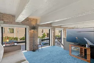1111 W Cornelia Ave, Chicago, IL 60657 - Photo 16
