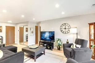 2150 Bouterse St, Park Ridge, IL 60068 - Photo 4