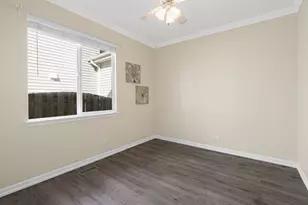 1830 S Fallbrook Dr, Round Lake, IL 60073 - Photo 18