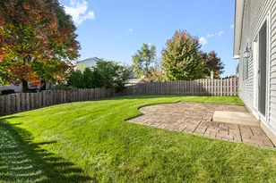 1830 S Fallbrook Dr, Round Lake, IL 60073 - Photo 20