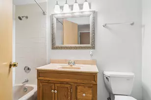 1310 E Ironwood Dr, Mount Prospect, IL 60056 - Photo 18