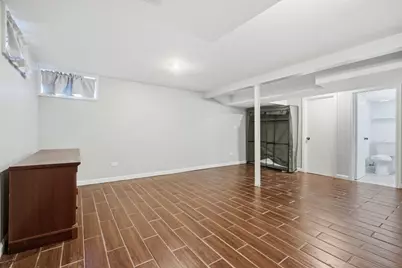 [Address not provided], Elmwood Park, IL 60707 - Photo 14