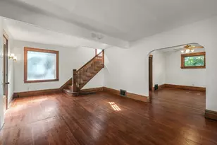 111 Warren Ave, Aurora, IL 60505 - Photo 4