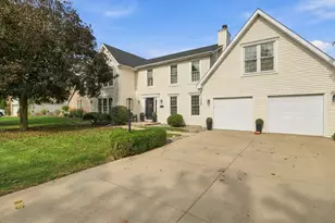 429 Water Tower South Rd, Manteno, IL 60950 - Photo 2
