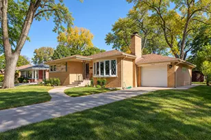 307 N Patton Ave, Arlington Heights, IL 60005 - Photo 2