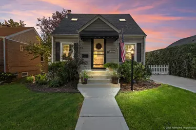 9440 S Clifton Park Avenue, Evergreen Park, IL 60805 - Photo 2