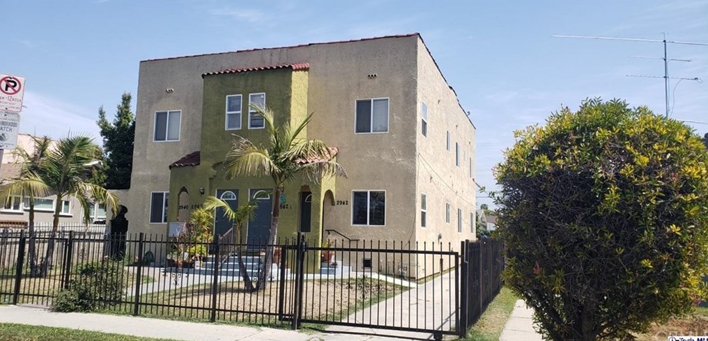 2940 9th Ave, Los Angeles, CA 90018-2305