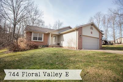 744 Floral Valley E Drive - Photo 1