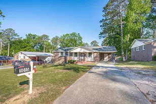 1015 Mandel Dr, Columbia, SC 29210 - Photo 2