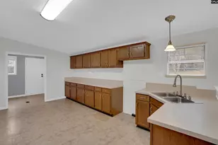 201 Jimmy Martin Cir, Gaston, SC 29053 - Photo 4