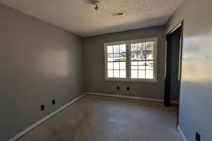 679 N Royal Tower Dr, Irmo, SC 29063 - Photo 4