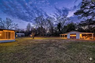 211 Woodvine Dr, Lexington, SC 29072 - Photo 2
