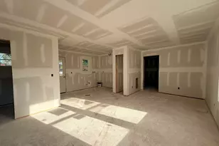 952 Roberts Dr, Elgin, SC 29045 - Photo 6