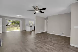 712 N Royal Tower Dr, Irmo, SC 29063 - Photo 4