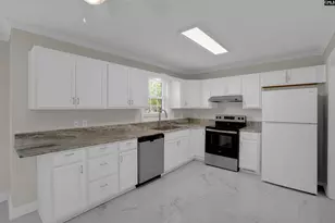 221 Meadow Crest Dr, West Columbia, SC 29172 - Photo 6