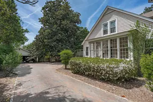 2827 Lincoln St, Columbia, SC 29201 - Photo 2