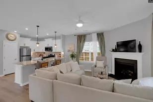821 Peony Ln, Columbia, SC 29229 - Photo 10