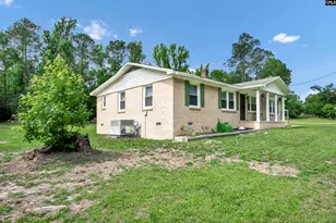 1025 Spring Dr, Lugoff, SC 29078 - Photo 2