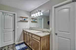 8 Foxfire Ln, Wedgefield, SC 29168 - Photo 18